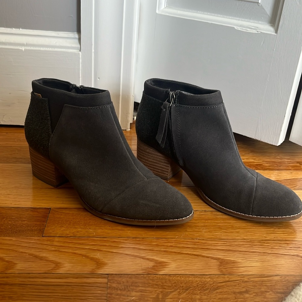 Tom’s booties